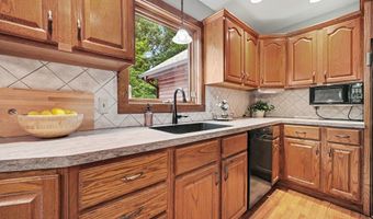655 Auburn Trl SE, Ada, MI 49301