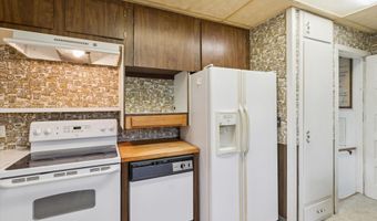 804 Hannah Ave, Alma, MI 48801