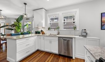 30 Gloucester St 30, Arlington, MA 02476