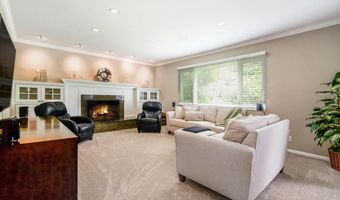 2460 Mershon Dr, Ann Arbor, MI 48103