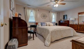 9333 Oak Hill Dr, Ashland, KY 41102