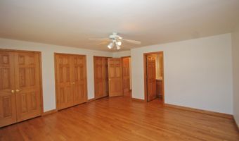 2405 E Miner St, Arlington Heights, IL 60004