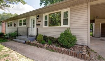 1520 S Carnation Dr, Aurora, MO 65605
