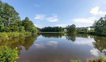 817 York Aly, Acworth, GA 30102