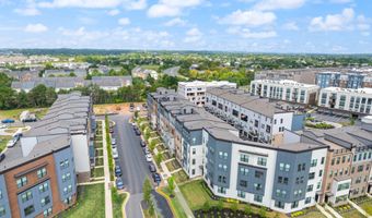 43812 MIDDLEWAY Ter, Ashburn, VA 20147