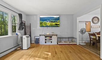 49 Ironworks Rd, Clinton, CT 06413