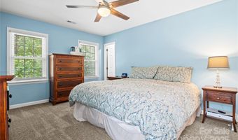 6119 Carmel Station Ave, Charlotte, NC 28226