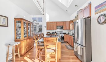 47 Copper Square Dr, Bethel, CT 06801