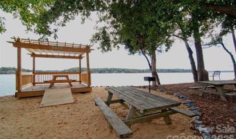 27 Apple Orchard Ln, Lake Wylie, SC 29710