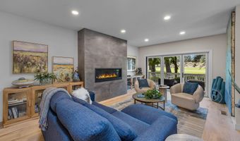 60733 Willow Creek Loop, Bend, OR 97702