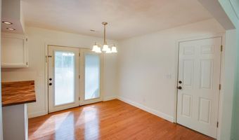 9024 Oakridge Dr, Alton, IL 62002