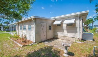 900 Laurel Cir, Barefoot Bay, FL 32976