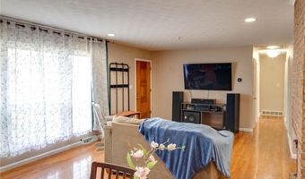 5230 Wick Way Dr, Alton, IL 62002