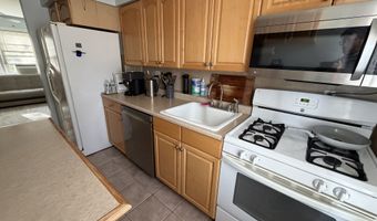 325 N Bishop Ave Bld 93 Apt 25, Bridgeport, CT 06610