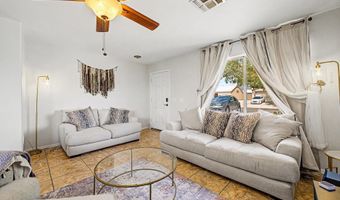 2046 S RENNICK Dr, Apache Junction, AZ 85120