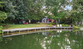 3673 ACE Dr, Akron, OH 44319