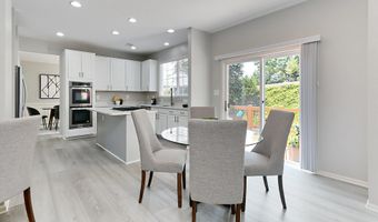 43820 LAUREL RIDGE Dr, Ashburn, VA 20147