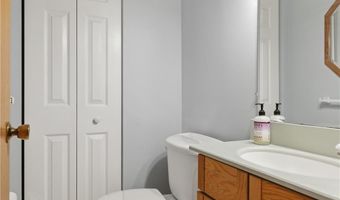 7 Wake Robin Rd 1604, Lincoln, RI 02865