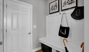 7620 Allesley Dr, Avon, IN 46123