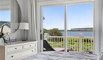 38 Pierce Ave, Jamestown, RI 02835