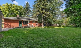 2570 PALISADES Ln, Appleton, WI 54915