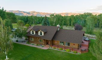 400 Lagoon Ln, Challis, ID 83226