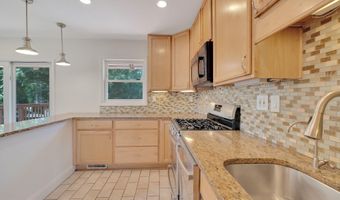 7705 ROYSTON St, Annandale, VA 22003