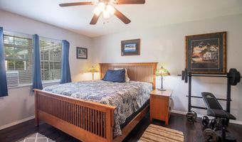 517 Victoria St, Bay St. Louis, MS 39520