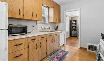 2202 6th Ave, Anoka, MN 55303