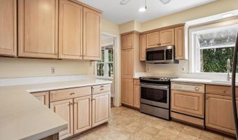 8352 ORANGE Ct, Alexandria, VA 22309