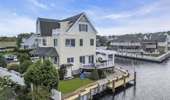 221 Magnolia Dr, Bayville, NJ 08721