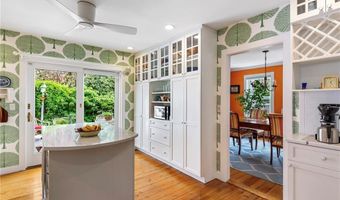 15 Cross St, Newport, RI 02840