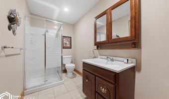 1465 NE 88Th St, Altoona, IA 50009