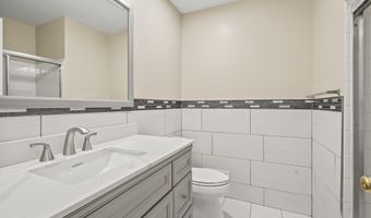 172 Windsong Cir, East Brunswick, NJ 08816