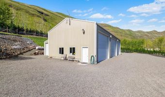 11056 Snake River Rd, Asotin, WA 99402