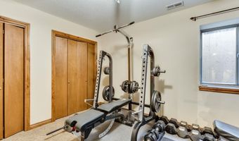 102 N Finch Ct, Andale, KS 67001