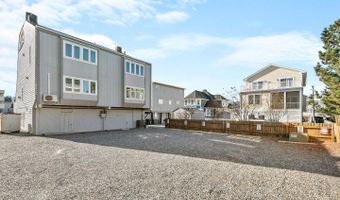 95 CAMPBELL Pl #8, Bethany Beach, DE 19930