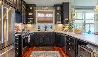 2880 LOG BRONC Way, Astoria, OR 97103