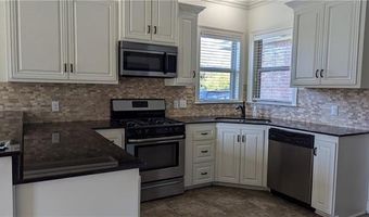 9725 KINGLET Dr, Baton Rouge, LA 70809