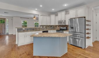 5621 HEATHER OAK Dr, Arlington, TN 38002