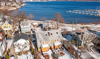 118 Ocean Ave, Cranston, RI 02905