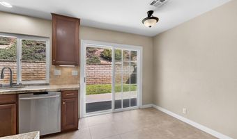 4853 Colony Dr, Camarillo, CA 93012