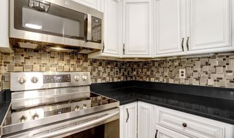 6902 MARY CAROLINE Cir E, Alexandria, VA 22310