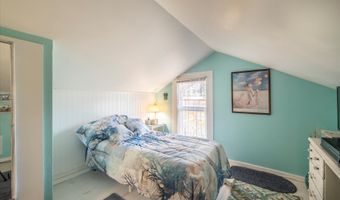830 DIVISION St SE, Bandon, OR 97411