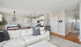 601 Hunting Hill Dr, Cumberland, RI 02864
