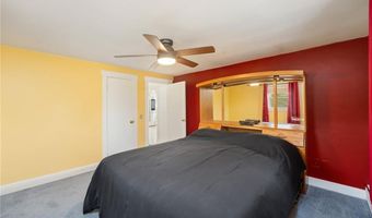 1737 Wampanoag Trl, Barrington, RI 02806