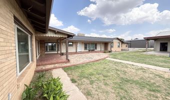 301 Ave N, Abernathy, TX 79311