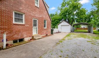 421 W College St, Aurora, MO 65605