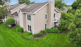 1953 N Coldspring Rd, Arlington Heights, IL 60004