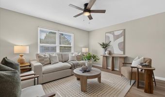 930 Bellestri Dr, Ballwin, MO 63021